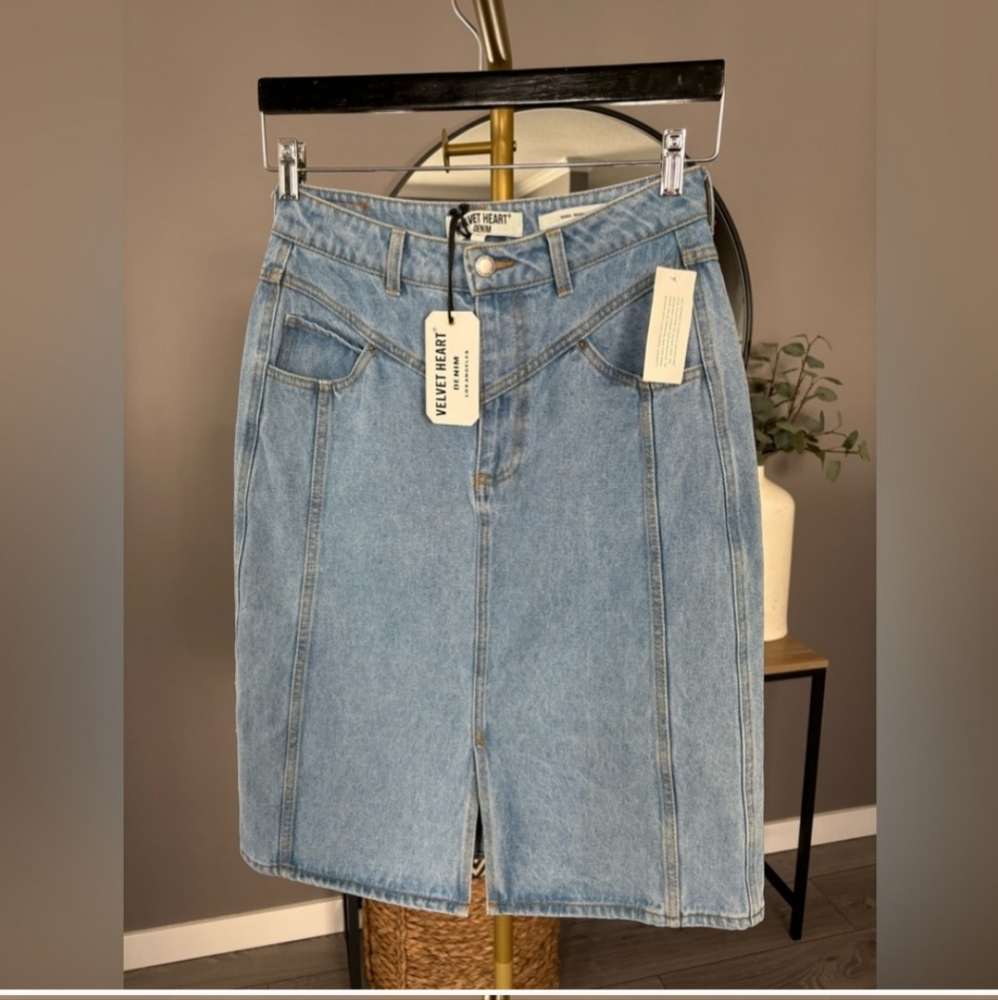 NWT Velvet Heart Denim Skirt Los Angeles sz27